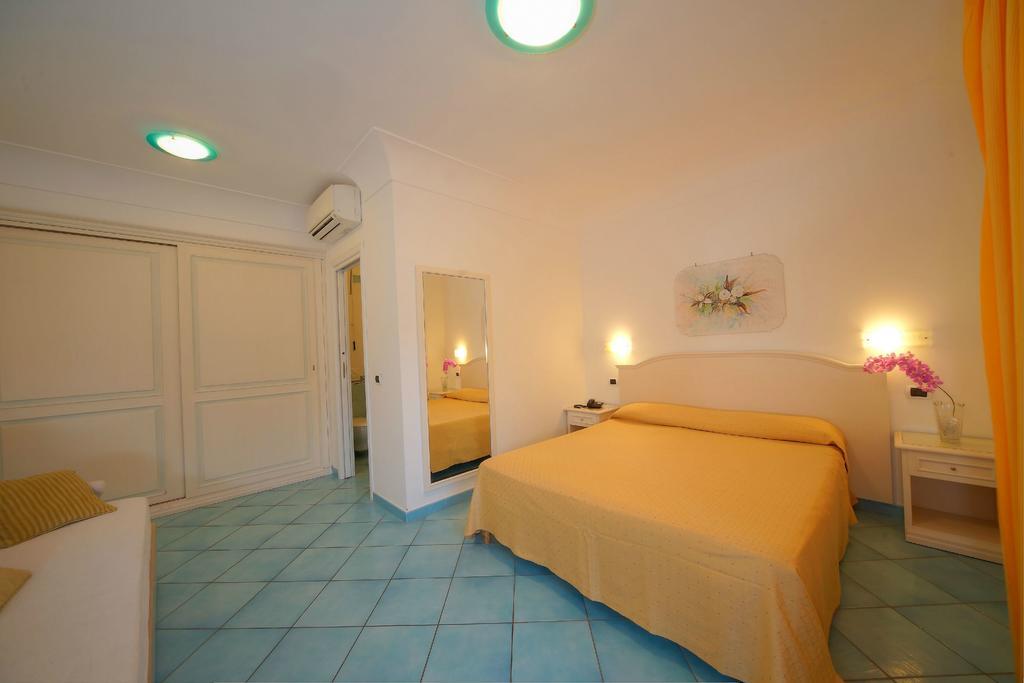 Le Canne Family Resort & Spa Forio di Ischia Zimmer foto